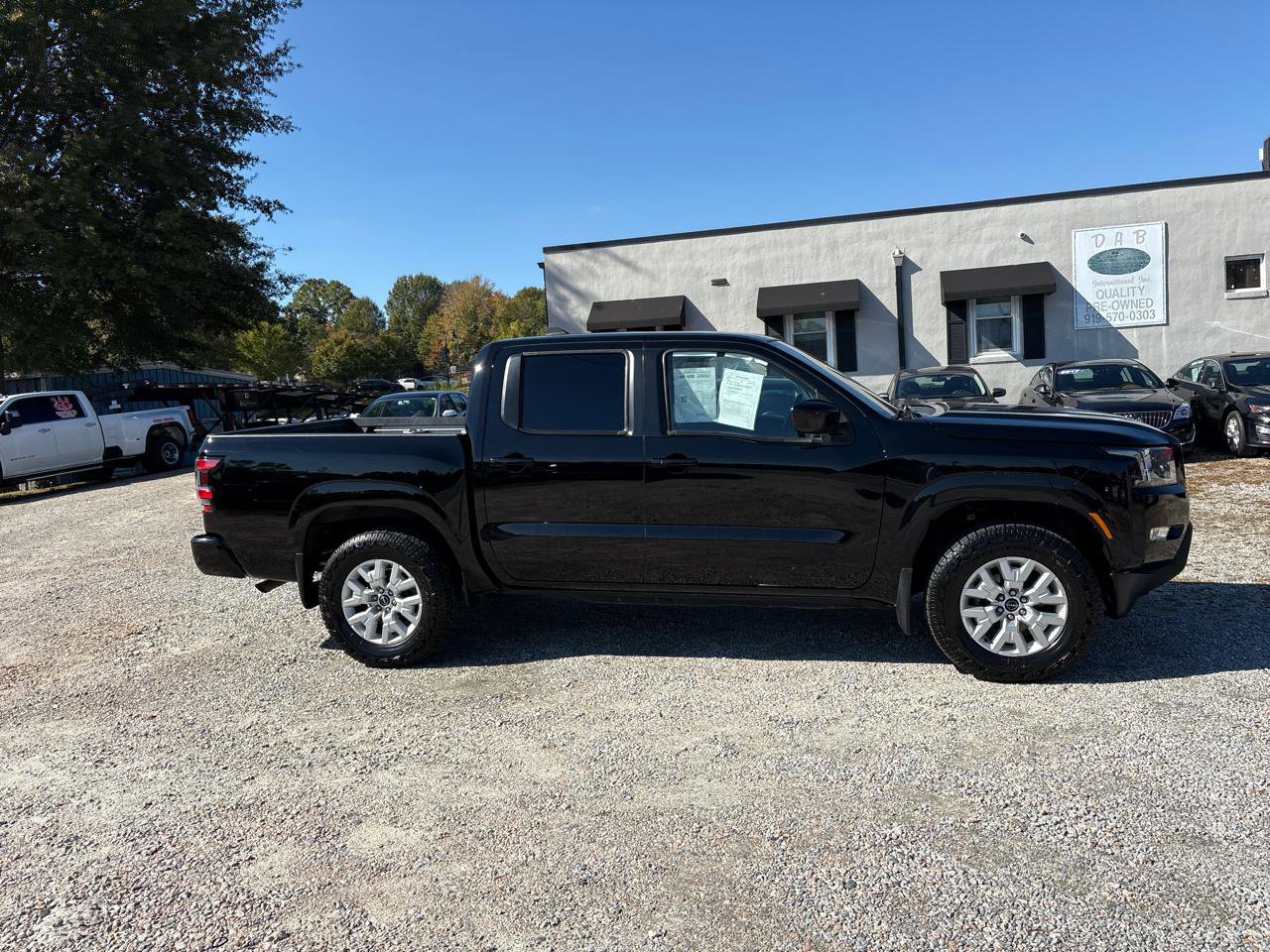Used 2022 Nissan Frontier SV image 6
