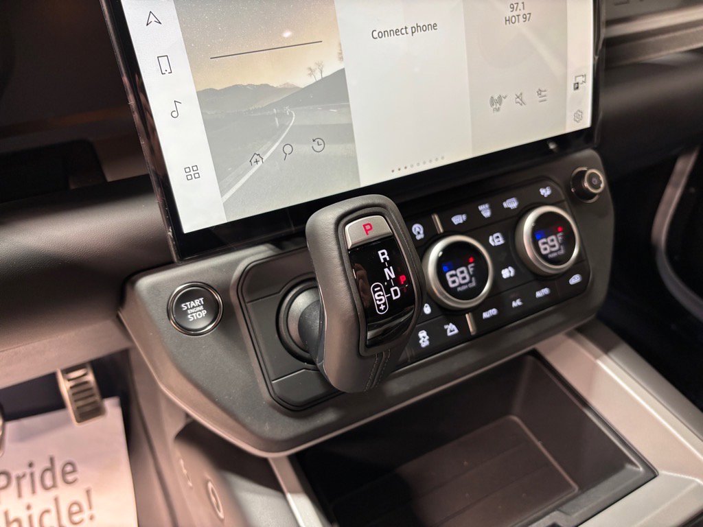 New 2026 Land Rover Defender 110 V8 image 15