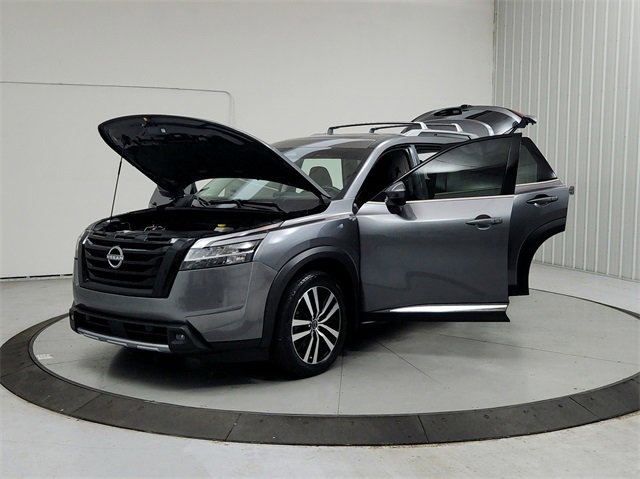 Used 2023 Nissan Pathfinder Platinum w/ Lighting Package (N93) image 11