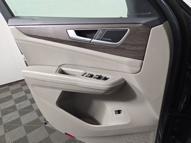 Used 2024 Volkswagen Atlas SEL Premium R-Line image 31