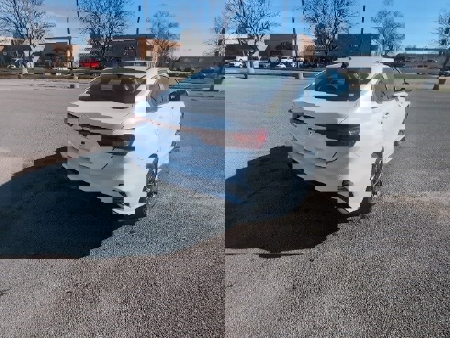 Used 2024 Kia Forte LXS image 3