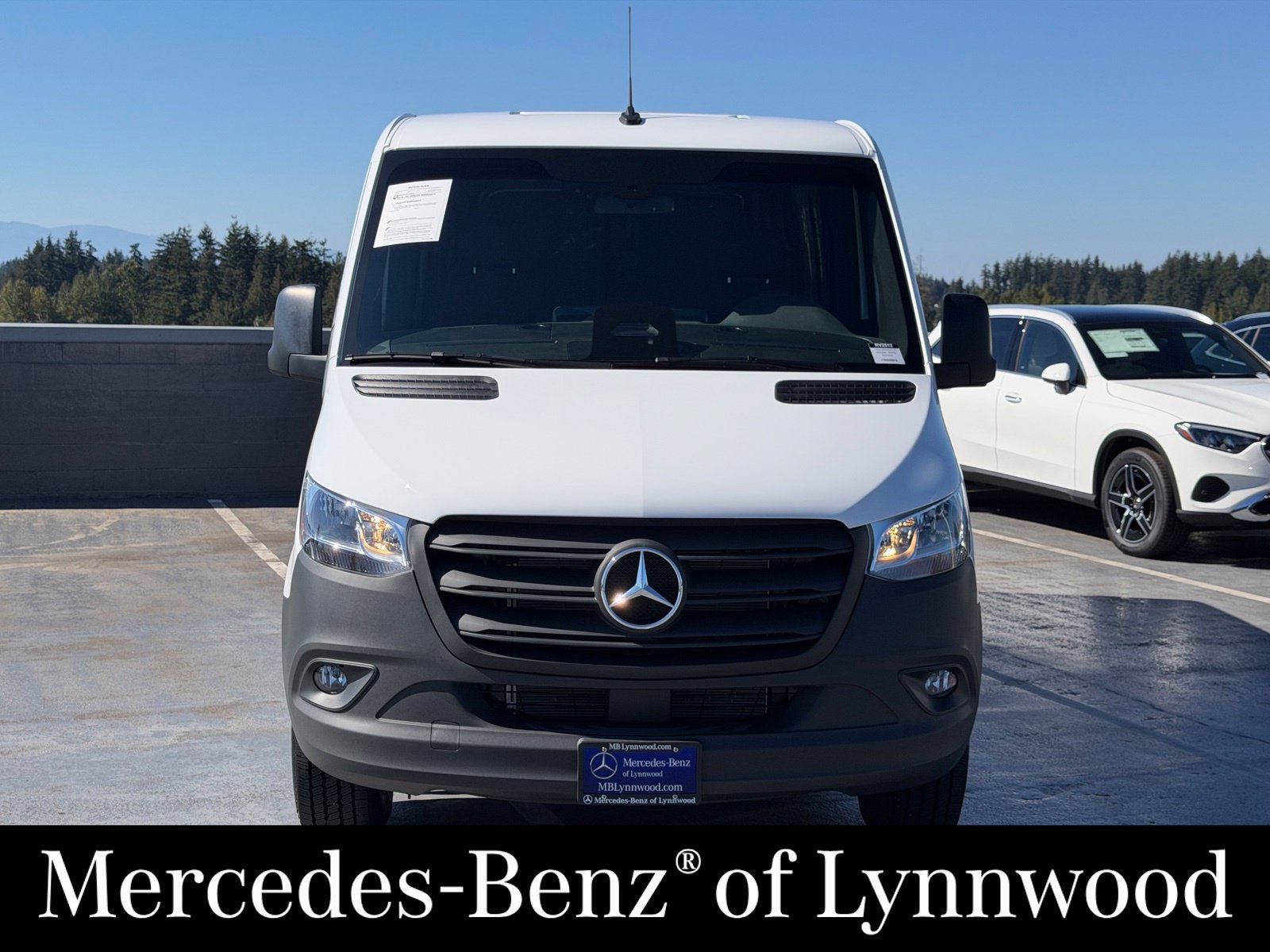 Used 2025 Mercedes-Benz Sprinter 2500 image 3