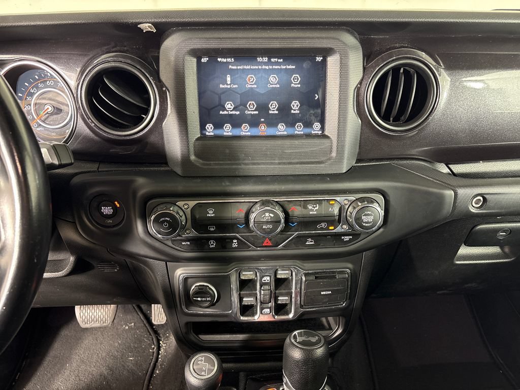 Used 2021 Jeep Wrangler Unlimited Sport AWD/4WD image 29