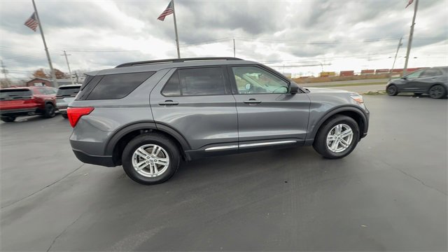 Used 2021 Ford Explorer XLT w/ Equipment Group 202A image 9