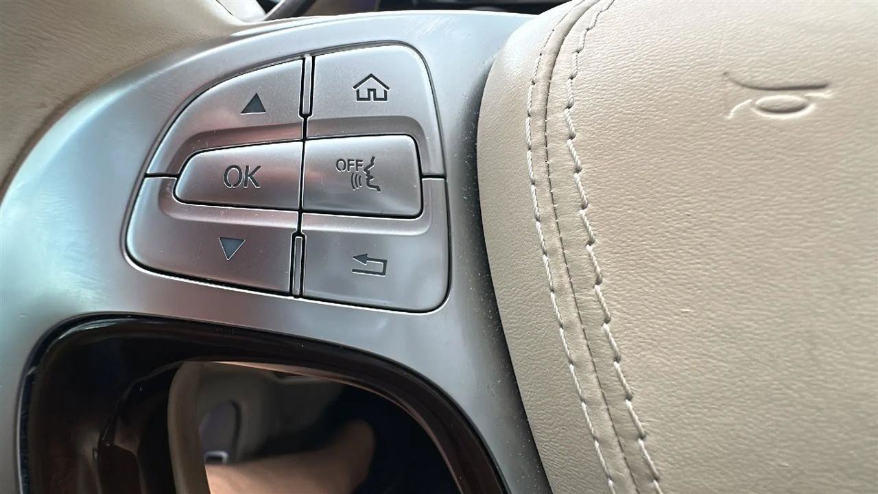 Used 2017 Mercedes-Benz S 550 Sedan image 41