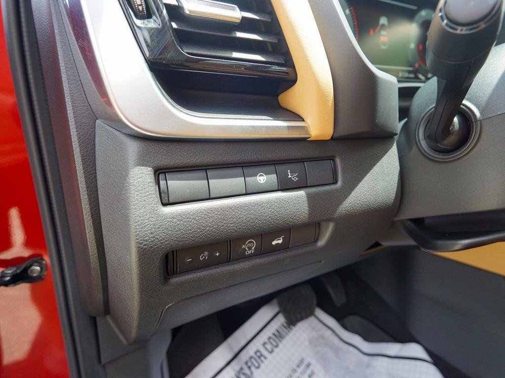 Used 2023 Nissan Rogue Platinum w/ Platinum Premium Package AWD/4WD image 20