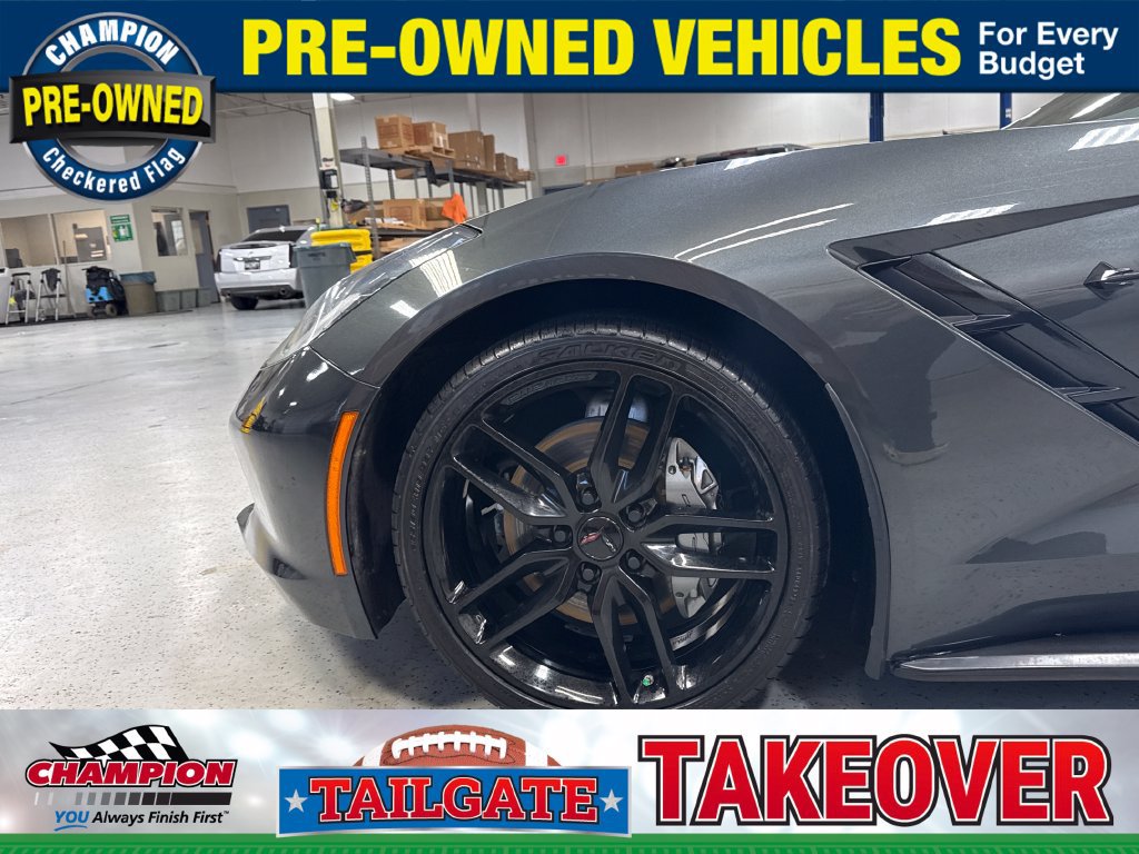 Used 2019 Chevrolet Corvette Stingray Coupe w/ 1LT RWD image 30