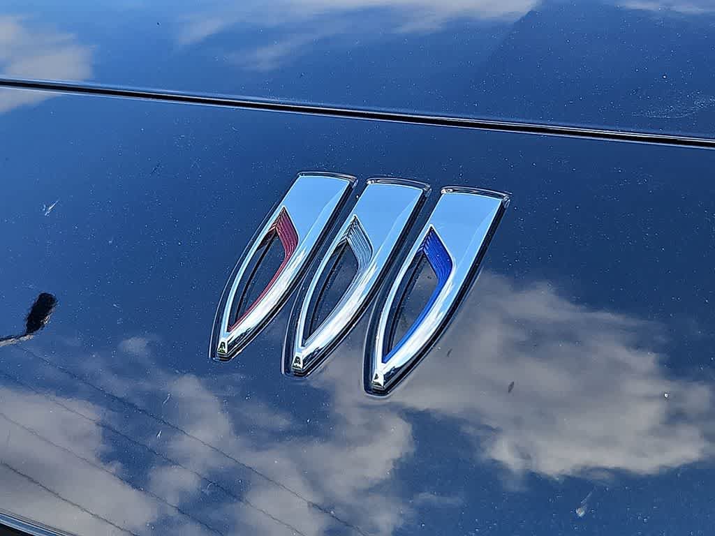 Used 2025 Buick Envista Avenir FWD image 29