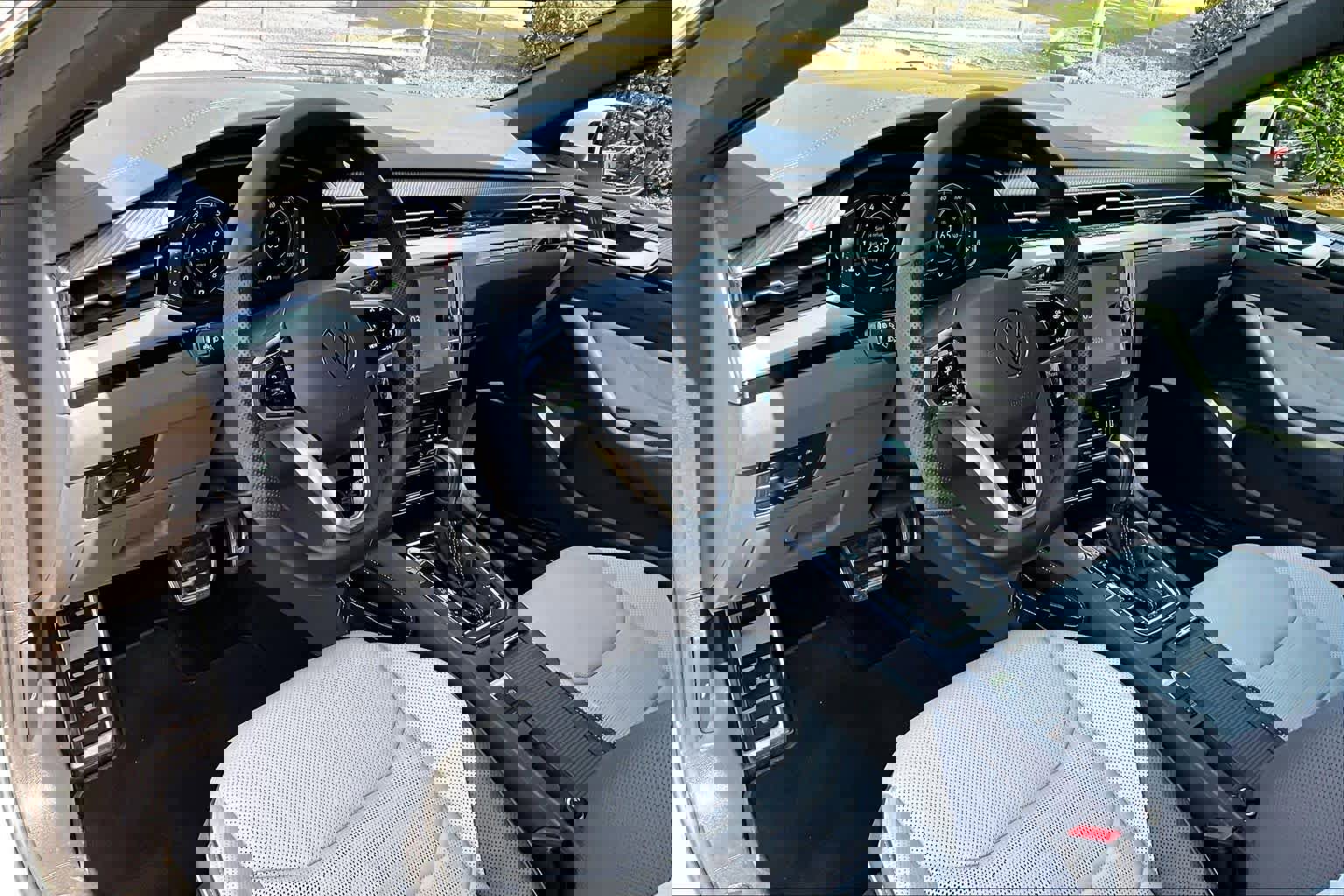 Used 2023 Volkswagen Arteon SEL Premium AWD/4WD image 18