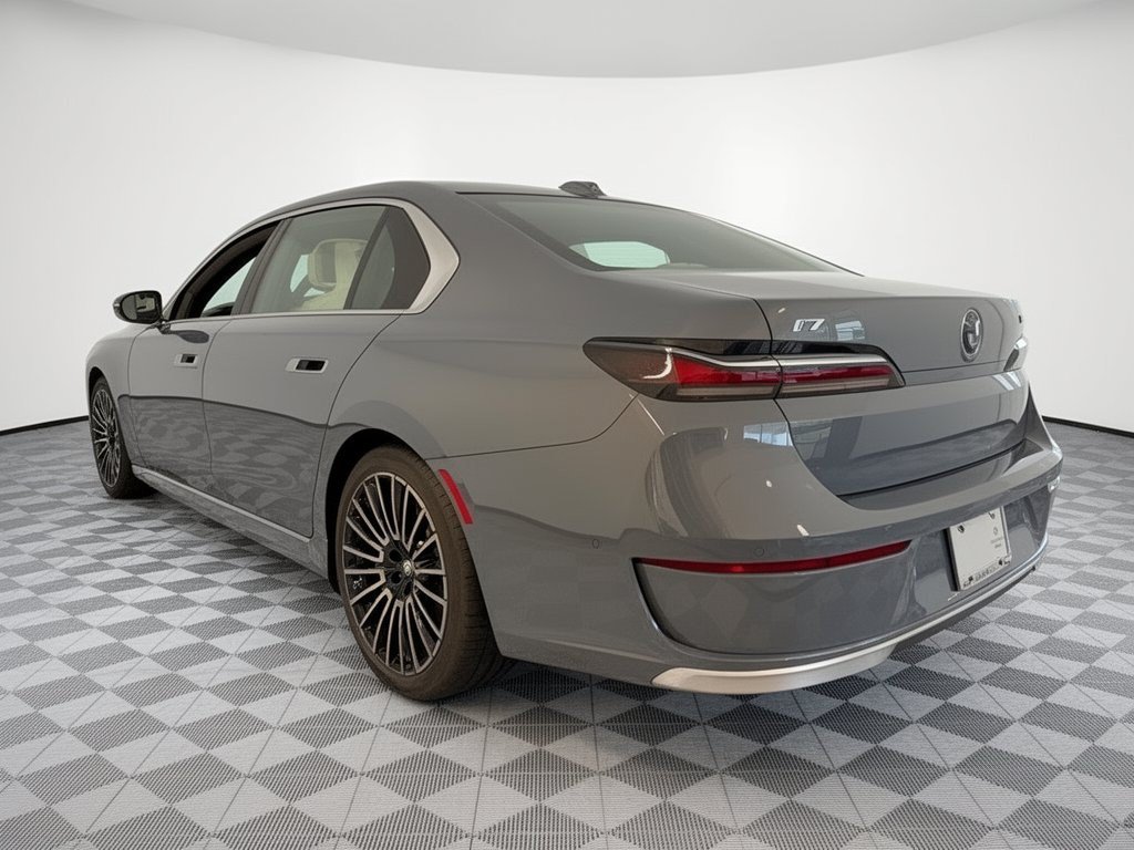 New 2026 BMW i7 xDrive60 w/ Executive Package AWD/4WD image 3