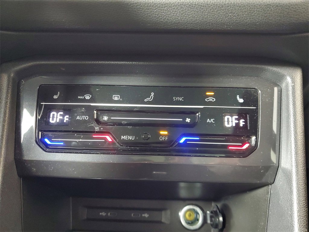 Used 2023 Volkswagen Tiguan SE R-Line image 21