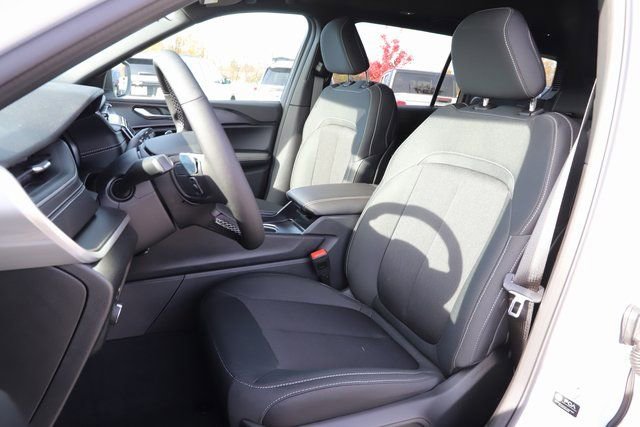 New 2025 Jeep Grand Cherokee L Laredo w/ Luxury Tech Group I image 11