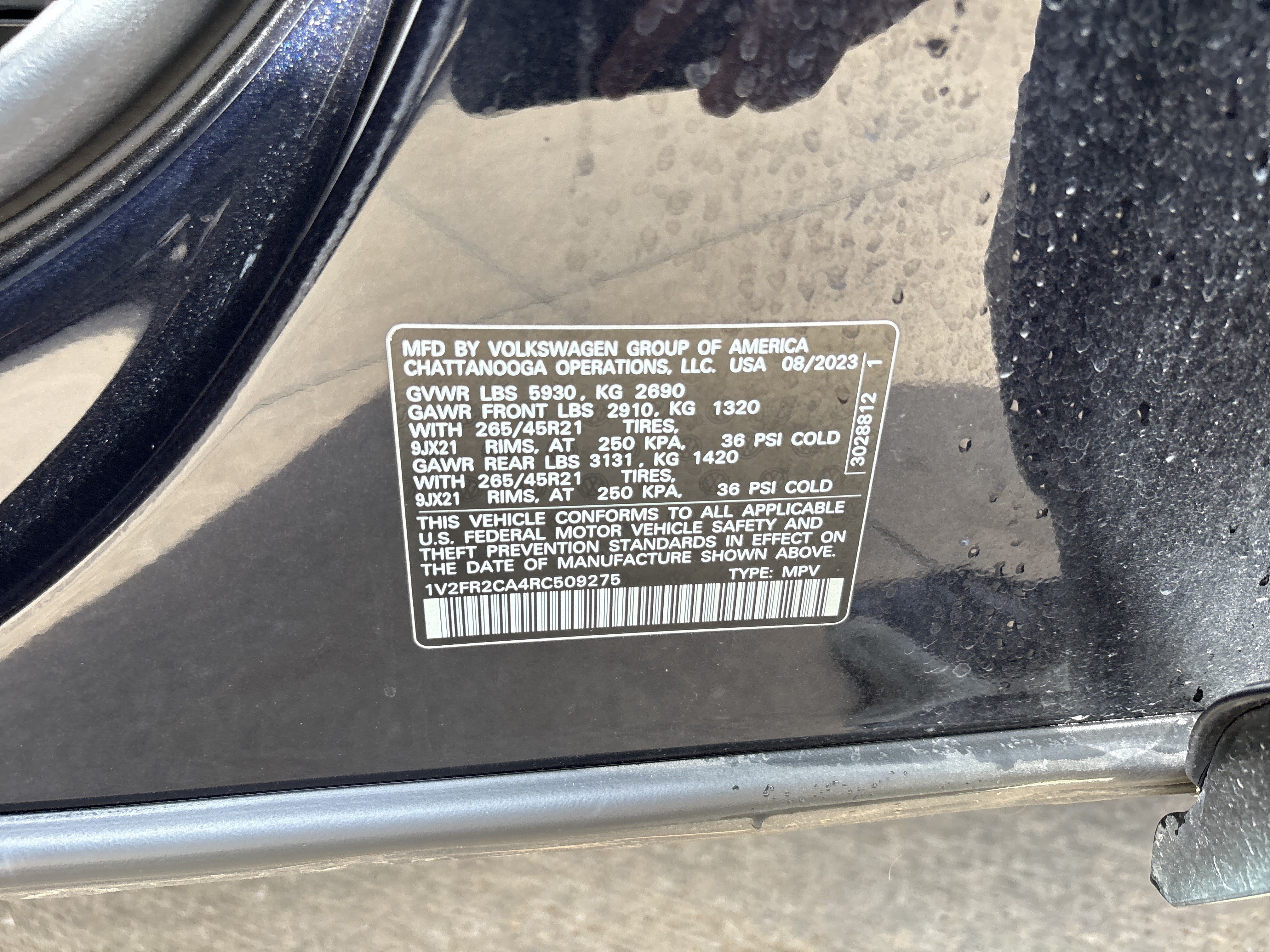 Used 2024 Volkswagen Atlas SEL Premium R-Line AWD/4WD image 35