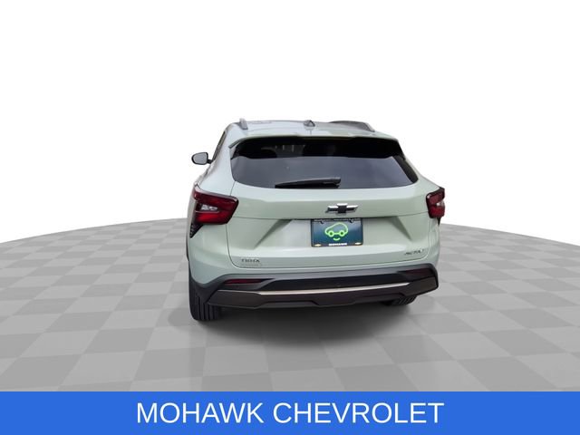 Used 2026 Chevrolet Trax ACTIV w/ Driver Confidence Package FWD image 8