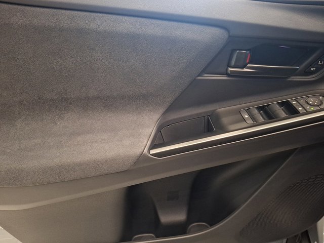 New 2026 Toyota C-HR AWD/4WD image 9