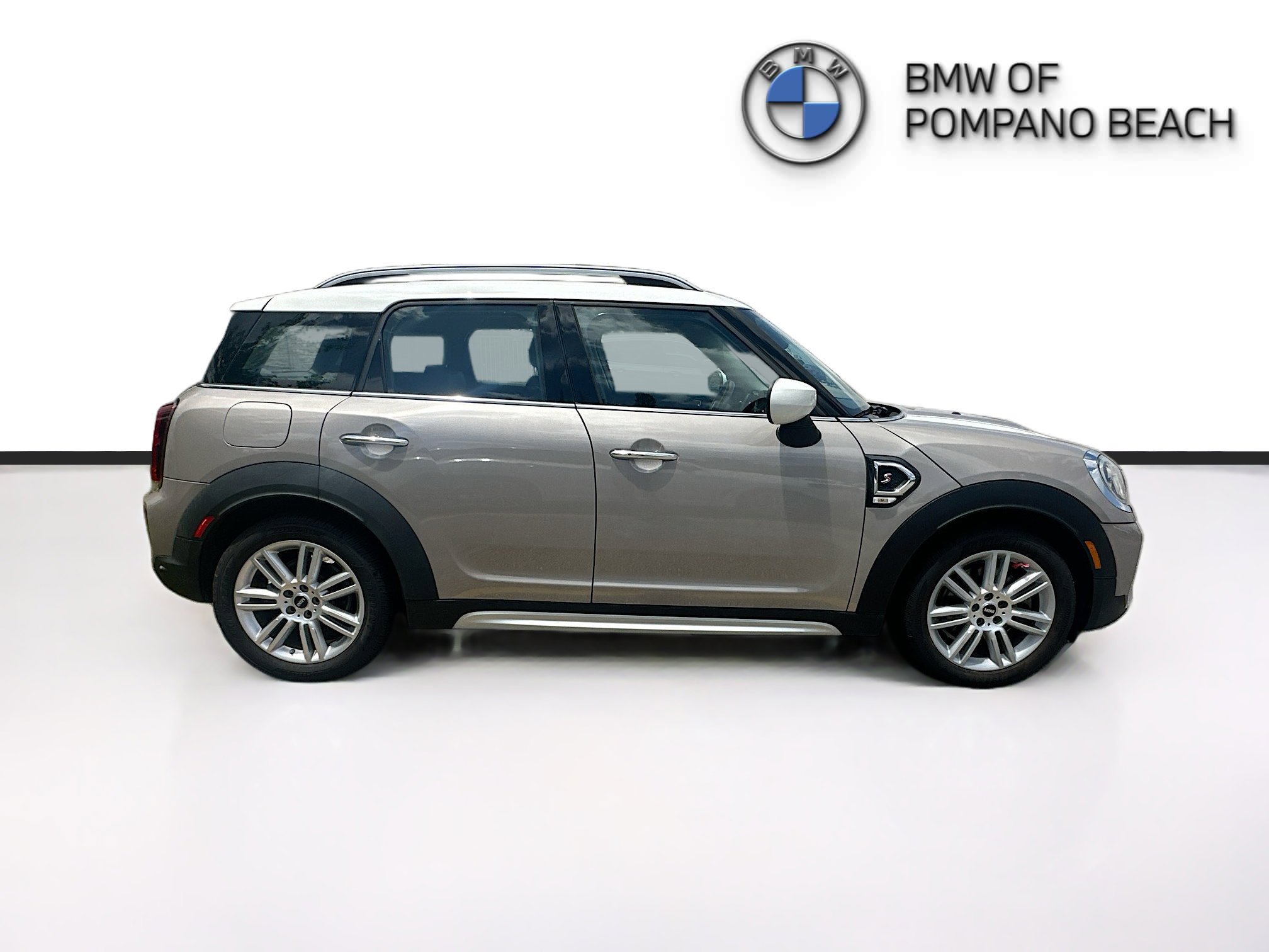Used 2023 MINI Cooper Countryman S FWD image 8