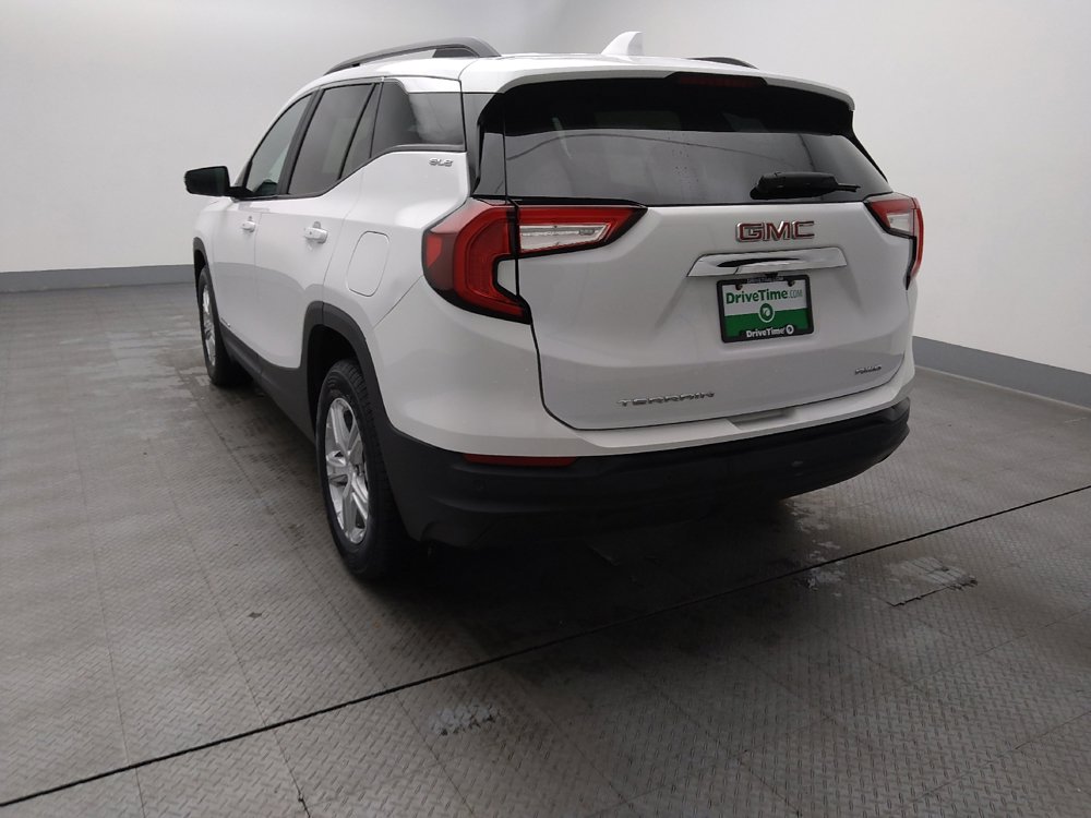 Used 2023 GMC Terrain SLE w/ Driver Convenience Package image 6