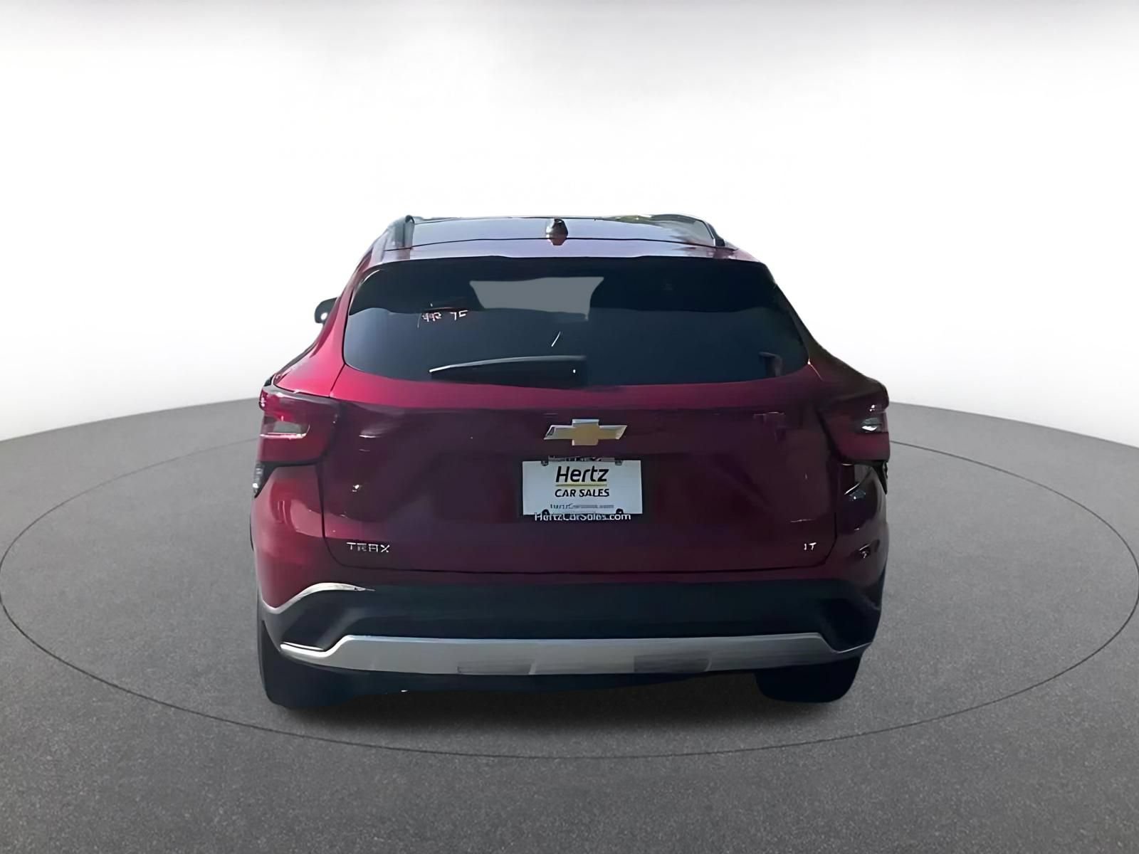 Used 2025 Chevrolet Trax LT FWD image 10