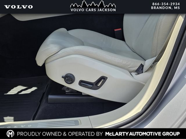 Used 2019 Volvo XC60 T5 Inscription w/ Protection Package AWD/4WD image 14