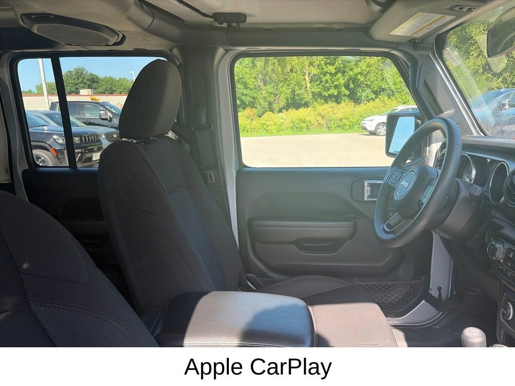 Used 2023 Jeep Wrangler Unlimited AWD/4WD image 15