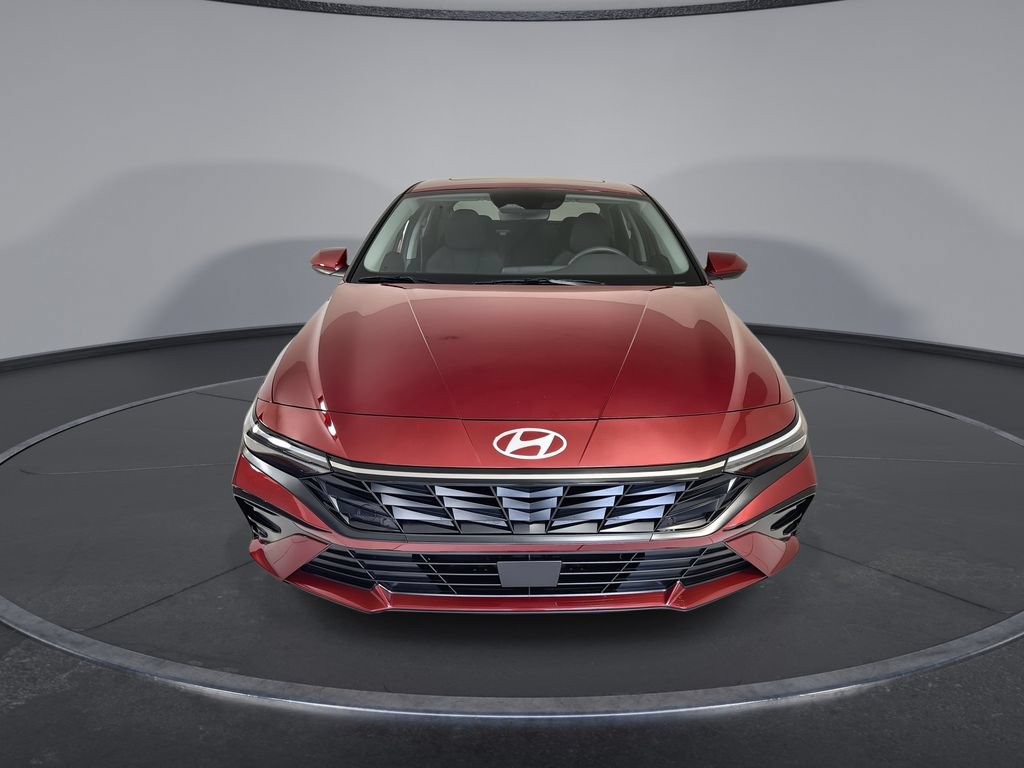 Certified 2025 Hyundai Elantra SEL FWD image 3