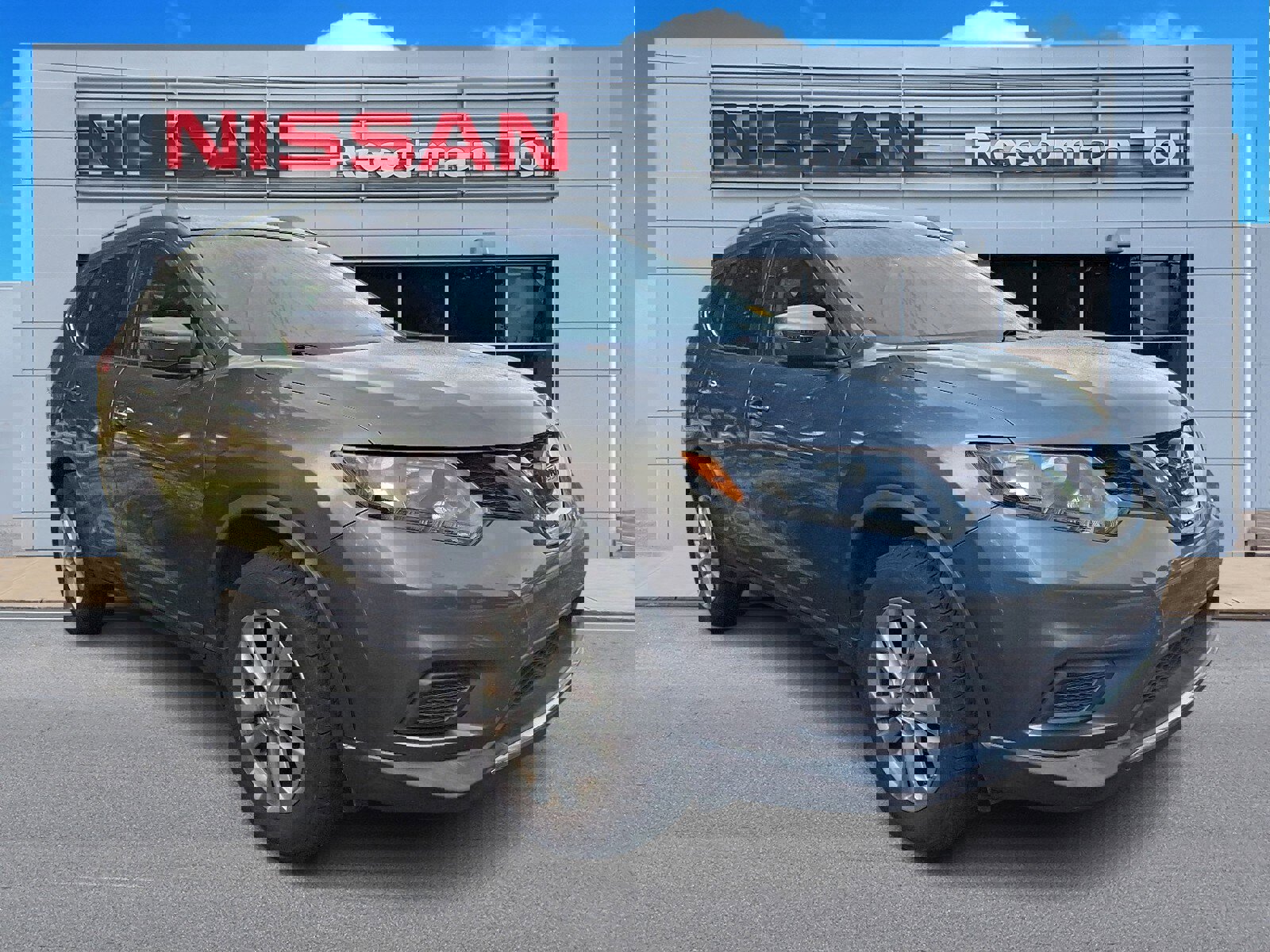 Used 2016 Nissan Rogue SV w/ SV Premium Package