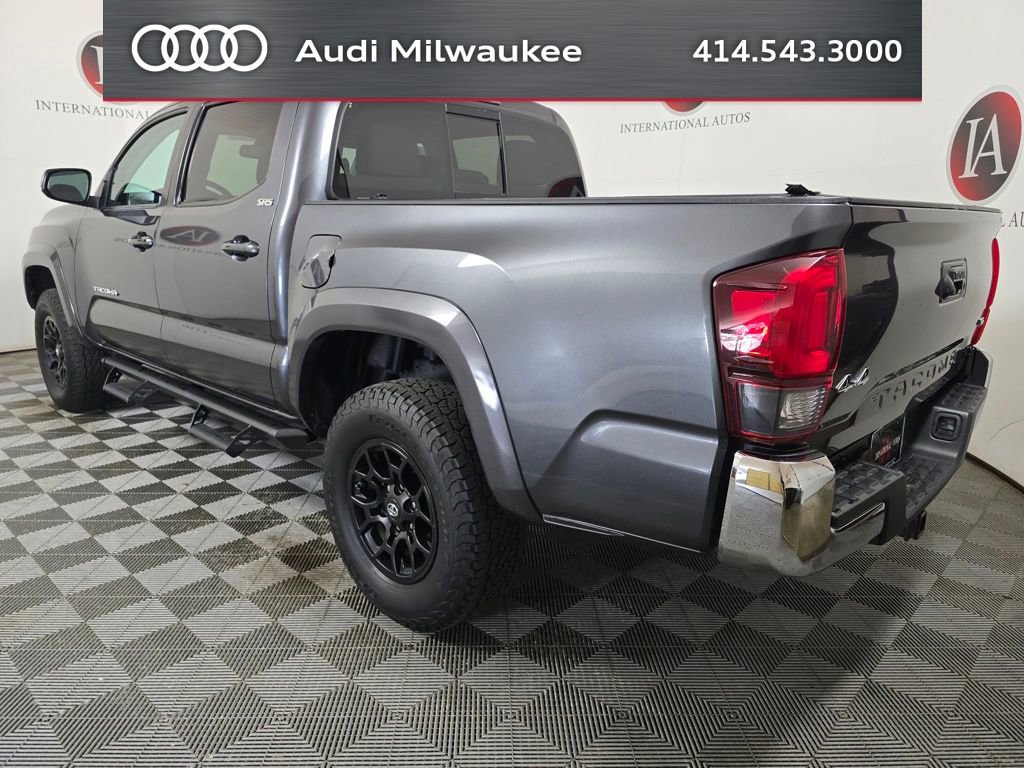 Used 2020 Toyota Tacoma SR5 AWD/4WD image 7