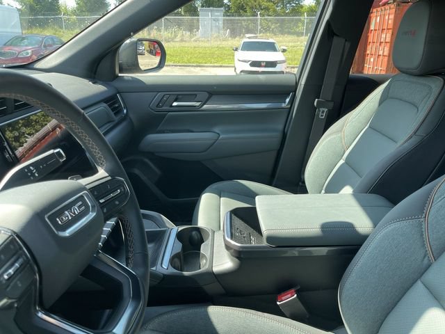 Used 2026 GMC Terrain AT4 w/ Technology Package II AWD/4WD image 13