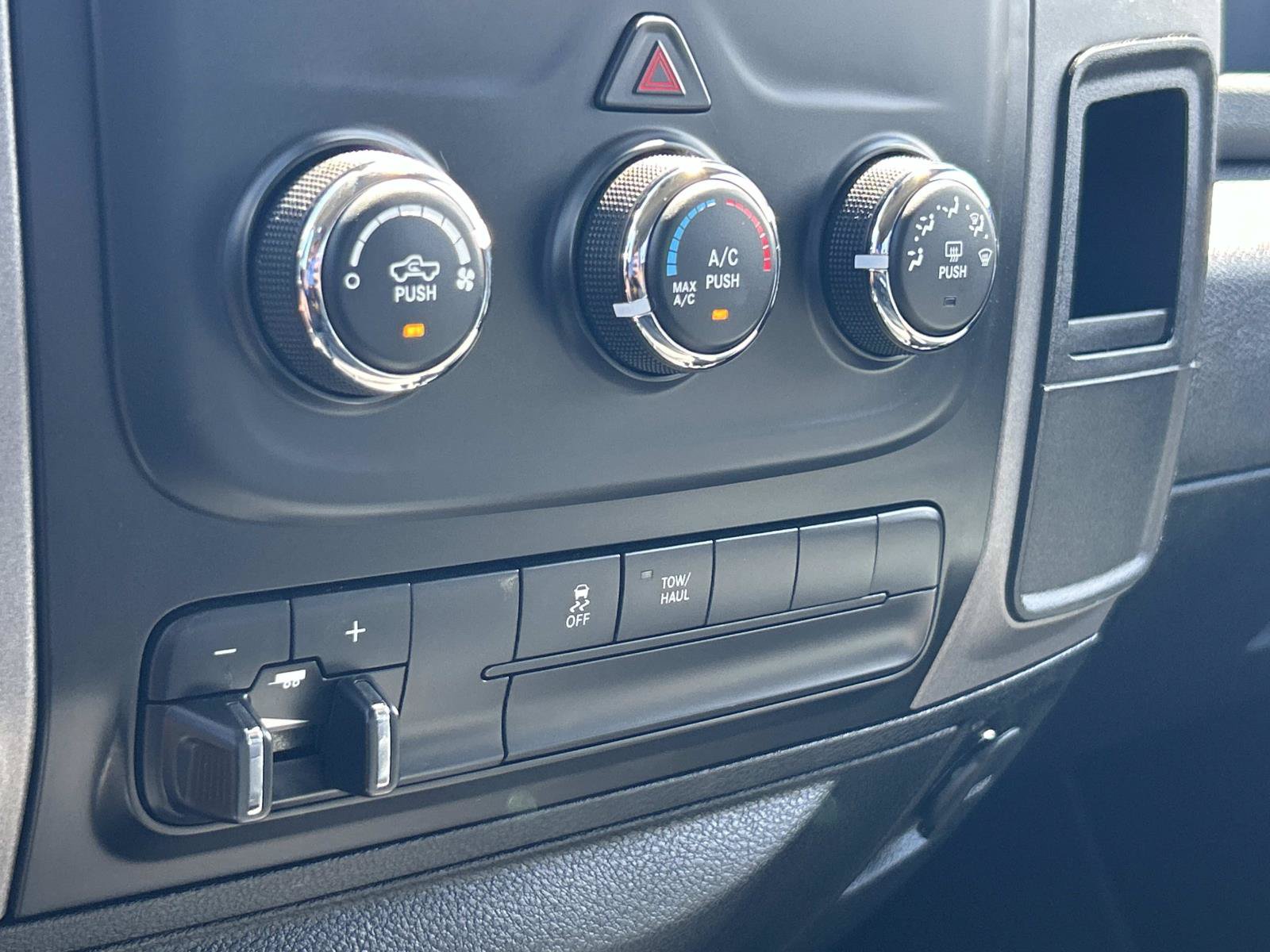Used 2019 RAM 1500 Tradesman w/ Popular Equipment Group AWD/4WD image 36