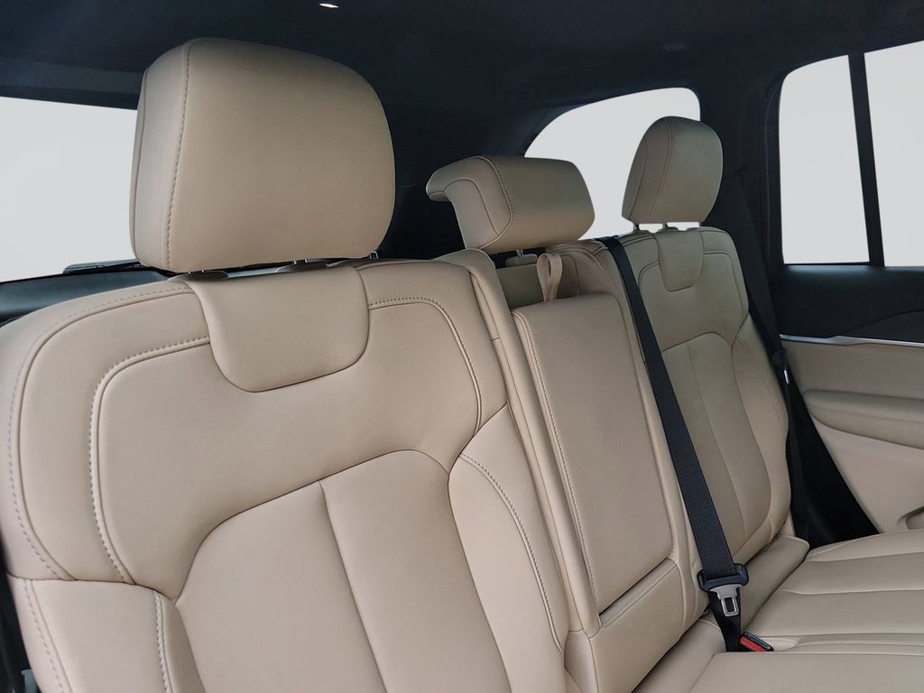 New 2026 Jeep Grand Cherokee Limited w/ Limited Altitude Package RWD image 36
