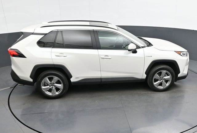 Used 2021 Toyota RAV4 XLE Premium AWD/4WD image 20