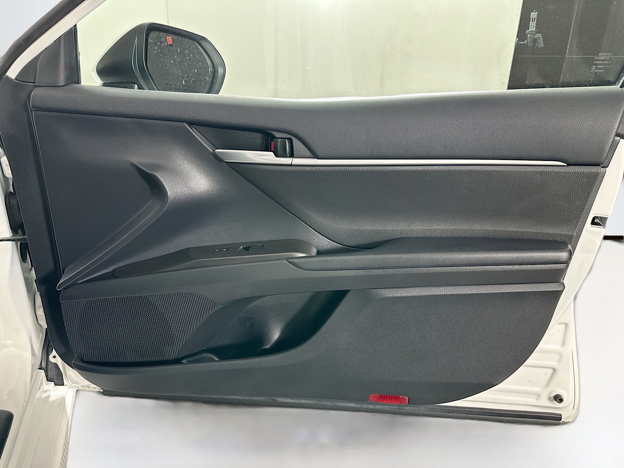 Used 2023 Toyota Camry SE image 29