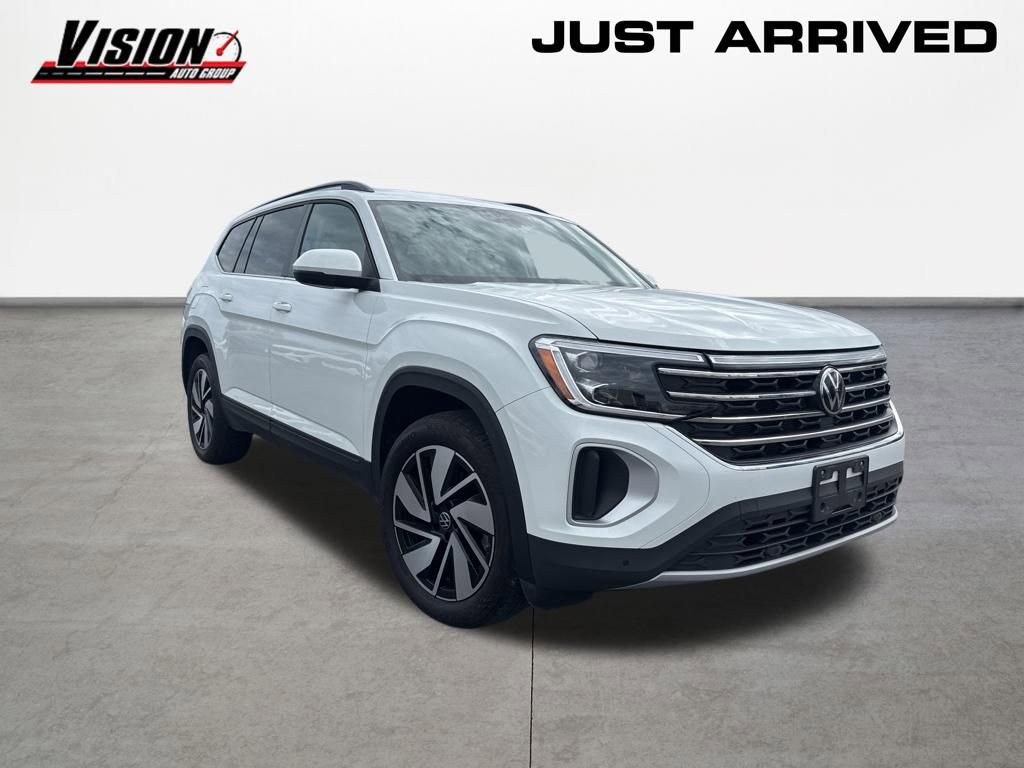 Used 2025 Volkswagen Atlas SE AWD/4WD image 3