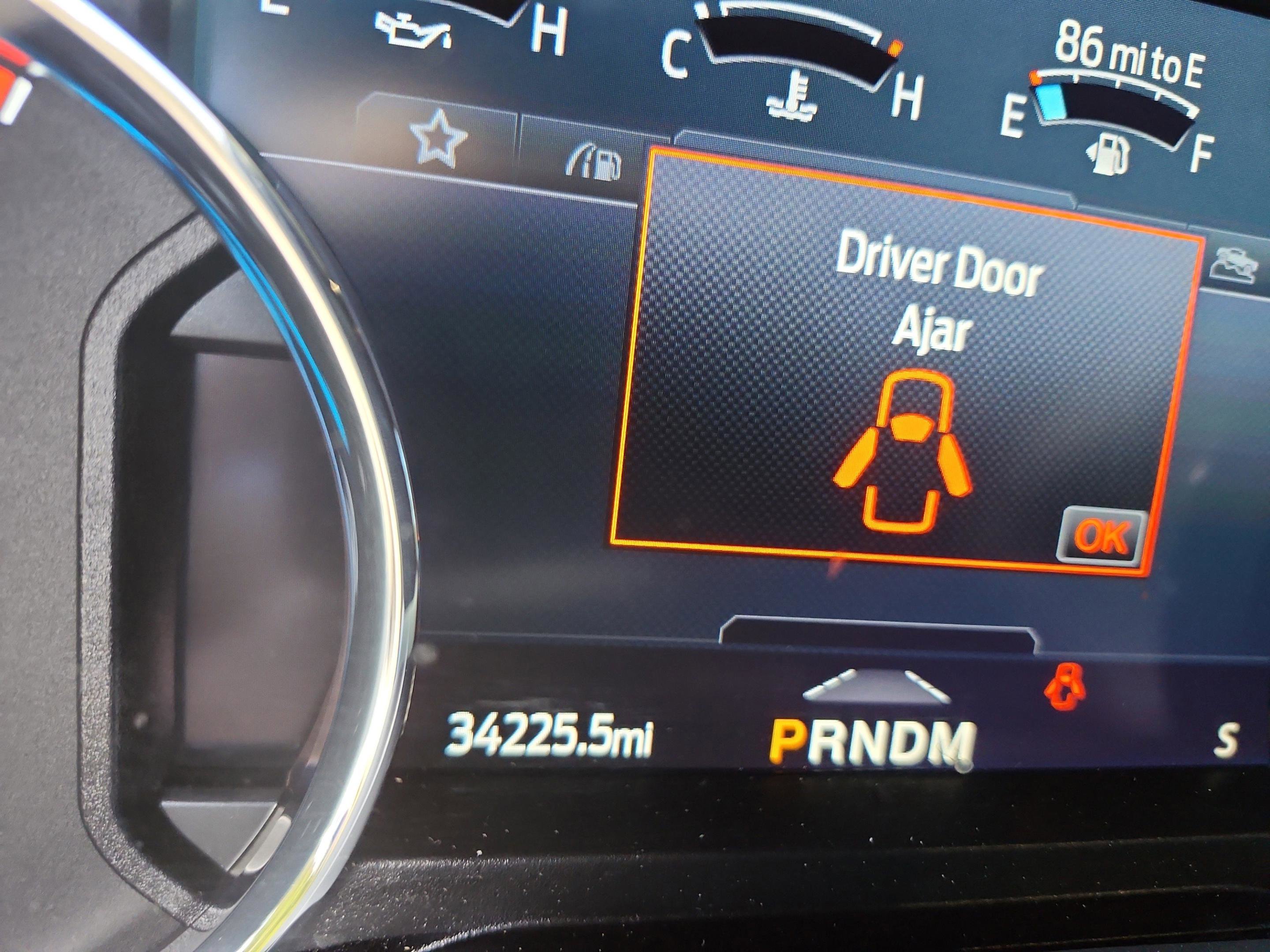 Used 2022 Ford F250 Lariat w/ Black Appearance Package image 13