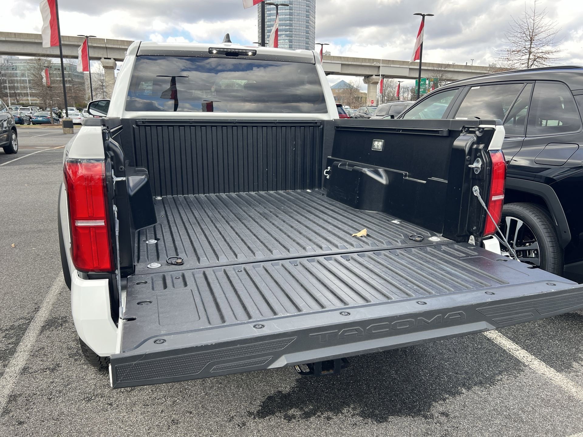 Used 2025 Toyota Tacoma TRD Off-Road image 22