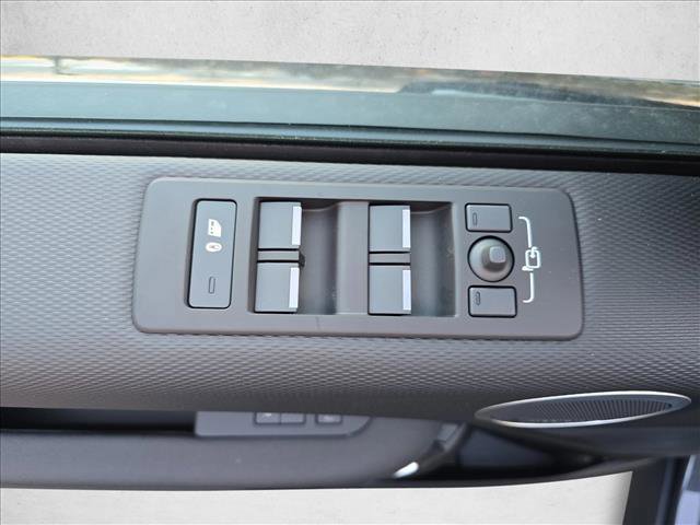 New 2026 Land Rover Discovery Limited Edition AWD/4WD image 29