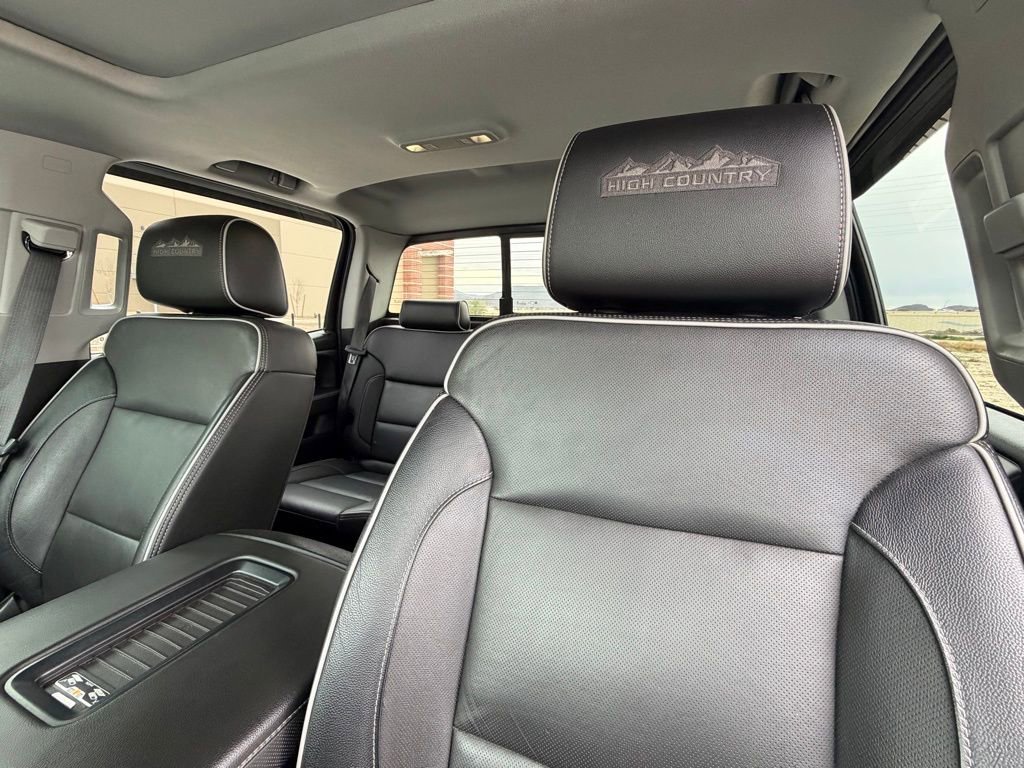 Used 2018 Chevrolet Silverado 2500 High Country w/ Duramax Plus Package image 11