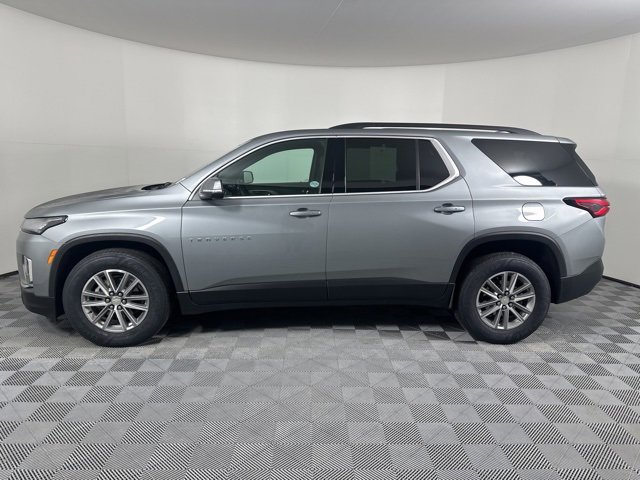 Used 2023 Chevrolet Traverse LT w/ Rear Camera Mirror Package image 6