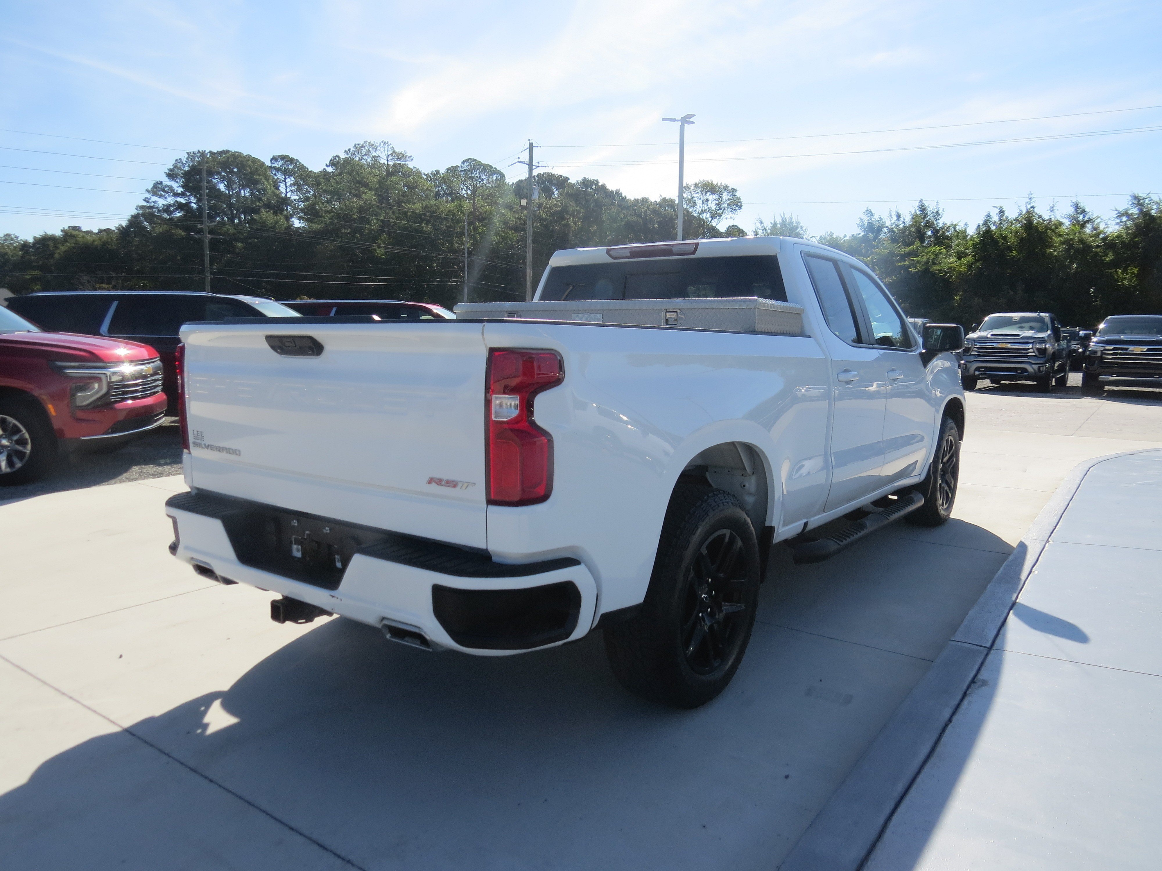 Used 2022 Chevrolet Silverado 1500 RST w/ Convenience Package II AWD/4WD image 5