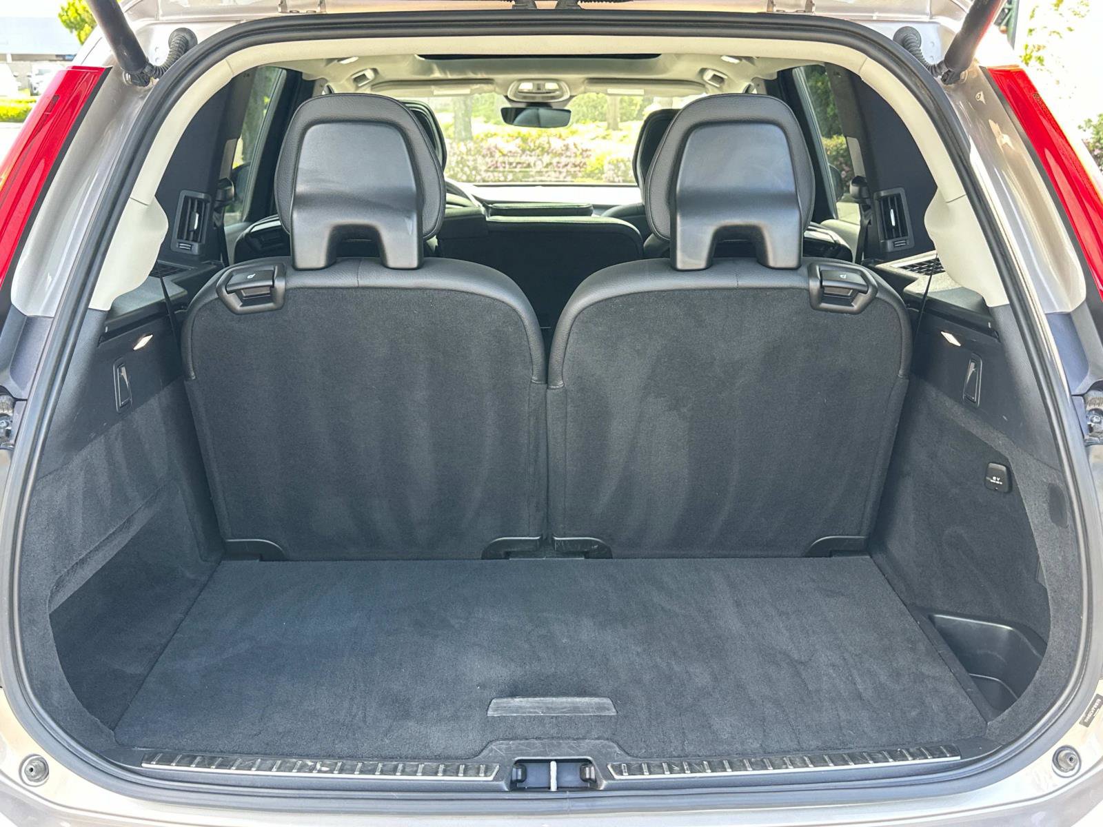 Certified 2023 Volvo XC90 T8 Plus image 22