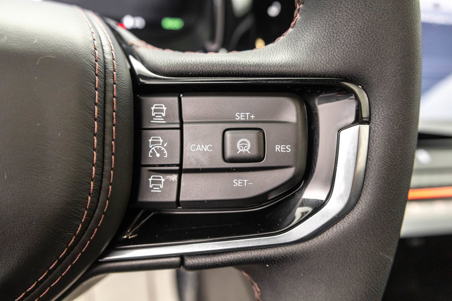 Used 2025 Jeep Wagoneer S Limited image 30