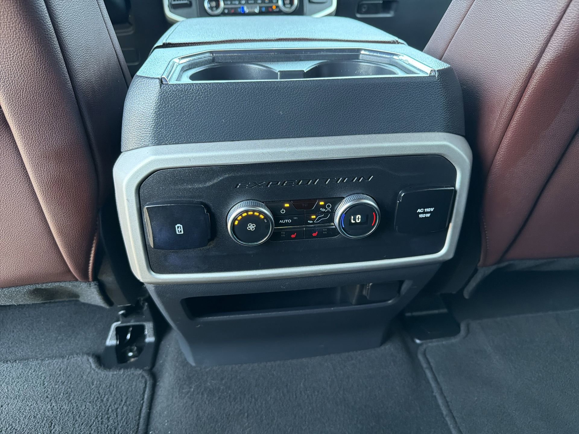 Certified 2024 Ford Expedition Max Limited AWD/4WD image 4