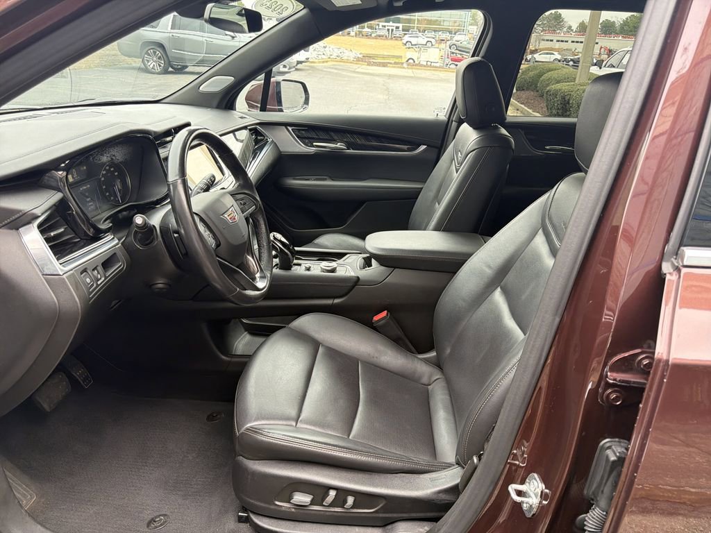 Used 2023 Cadillac XT6 Premium Luxury image 9