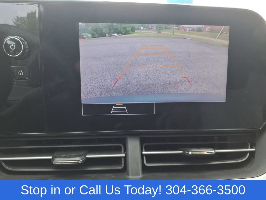 Used 2024 Chevrolet Trax LS w/ LS Convenience Package FWD image 17