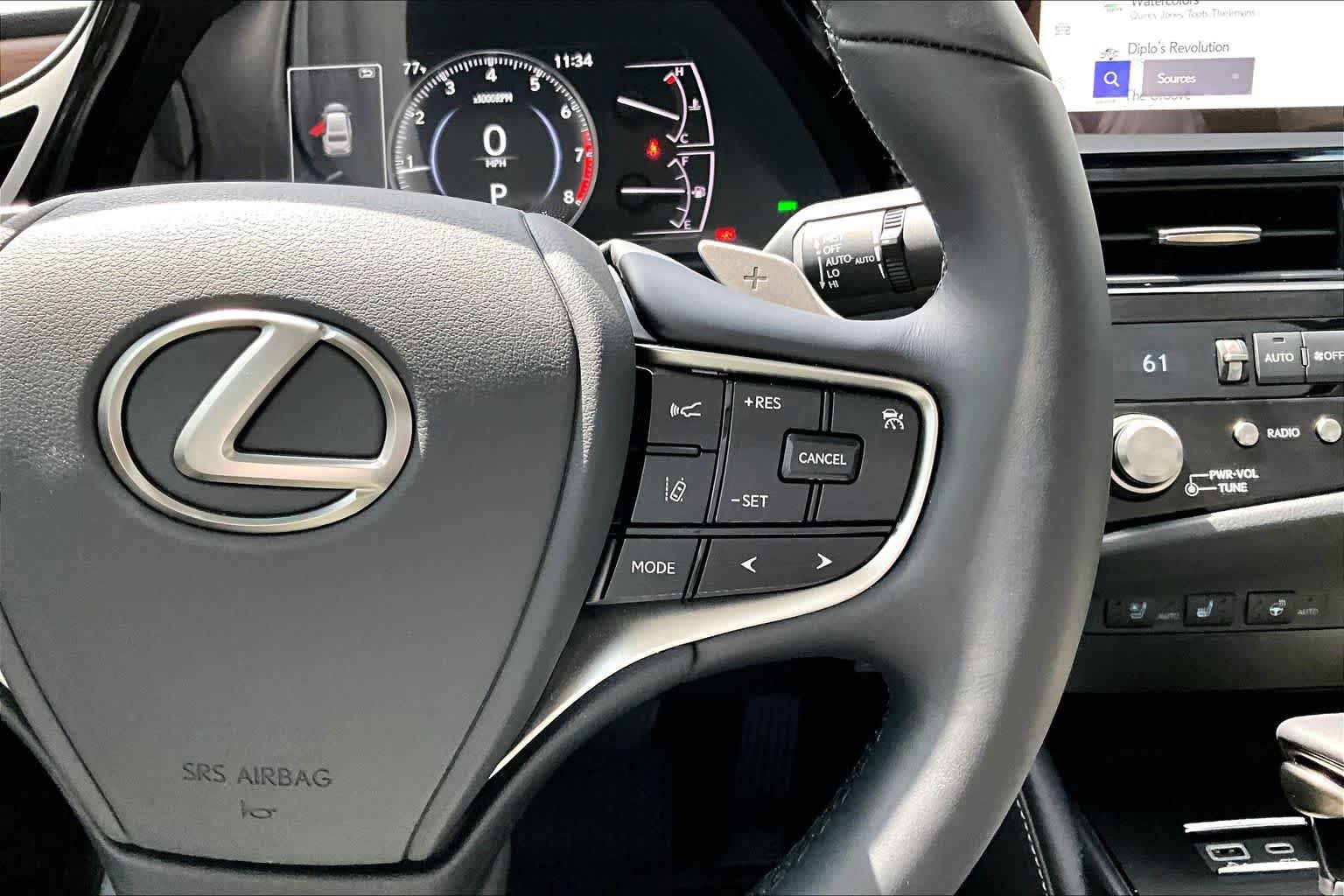 Used 2025 Lexus ES 350 w/ Premium Package FWD image 25