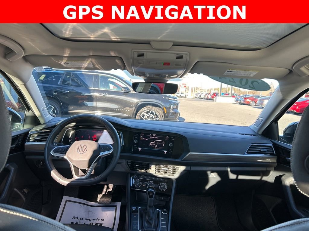 Used 2024 Volkswagen Jetta SEL image 2