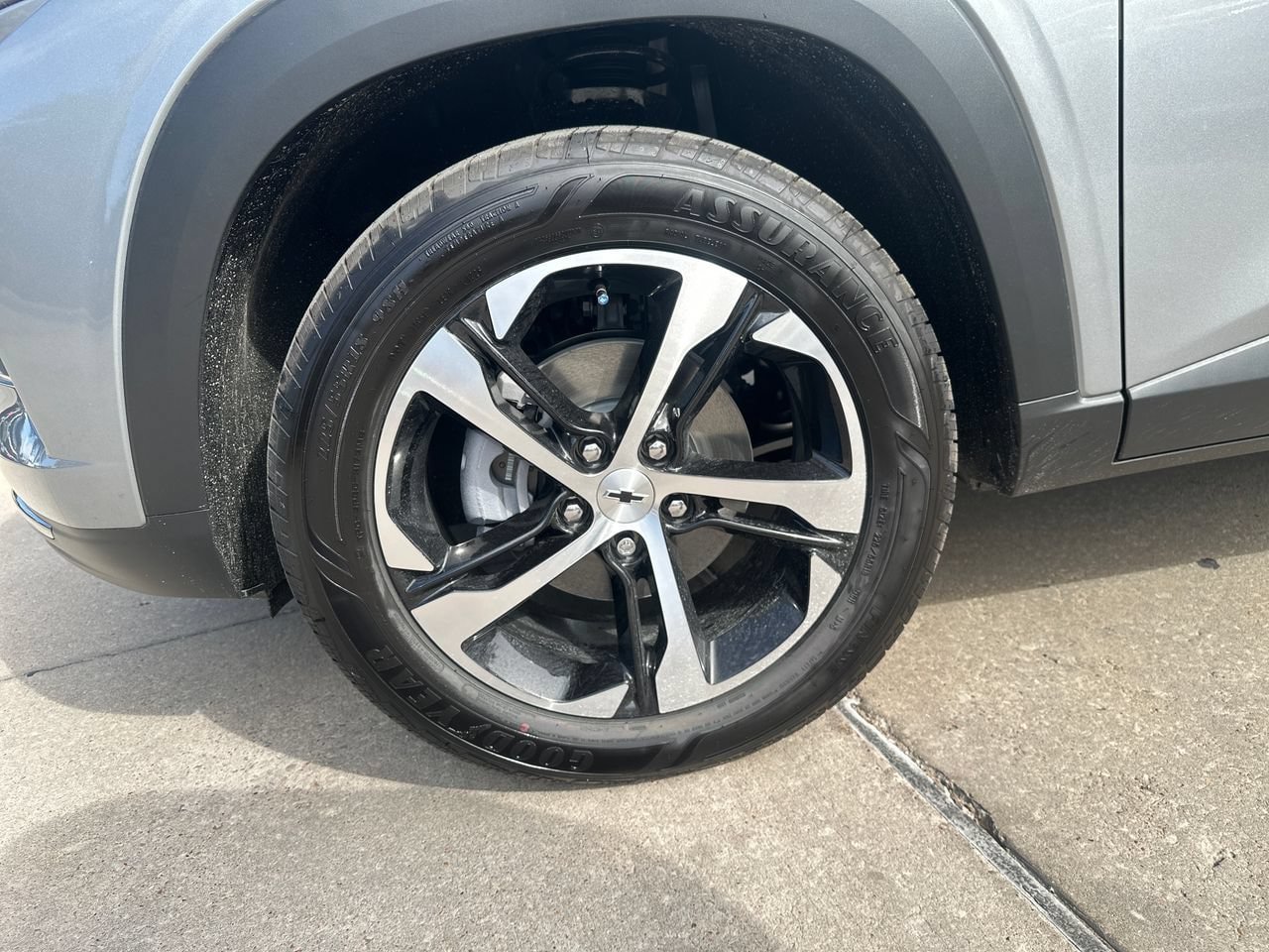 New 2026 Chevrolet Trax RS w/ Sunroof Package FWD image 26
