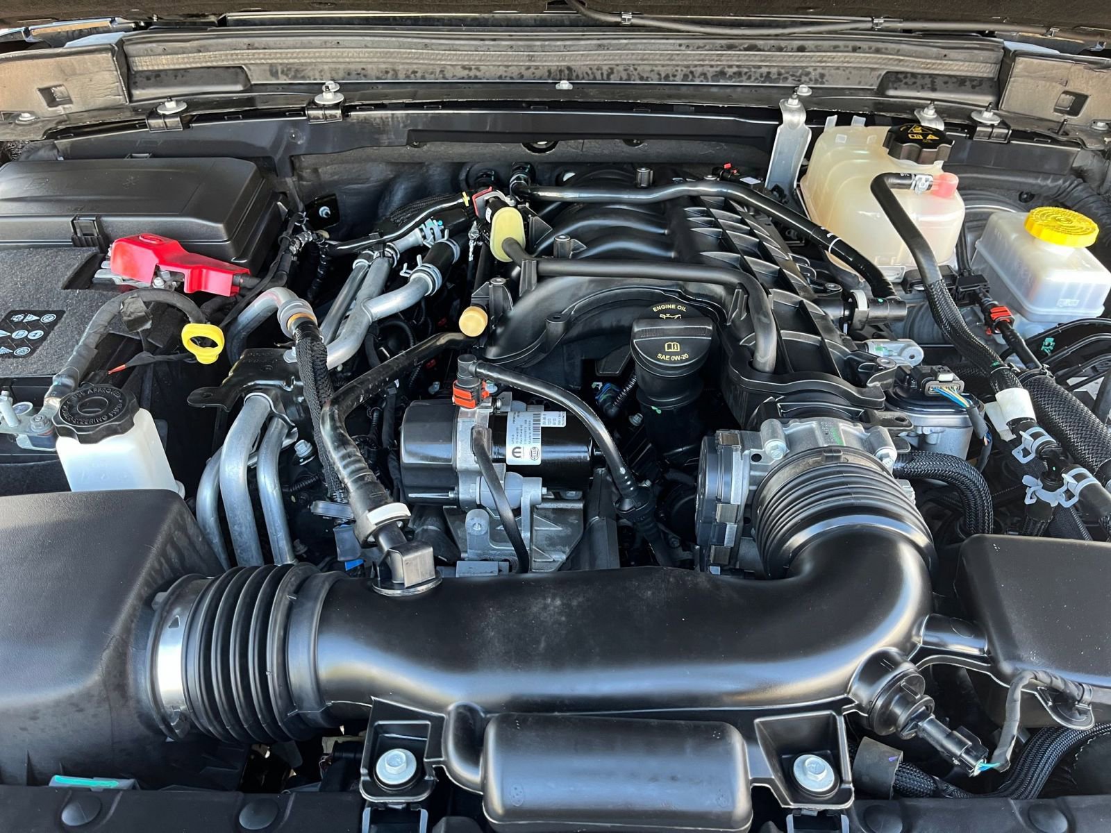 Used 2023 Jeep Wrangler Sport image 31