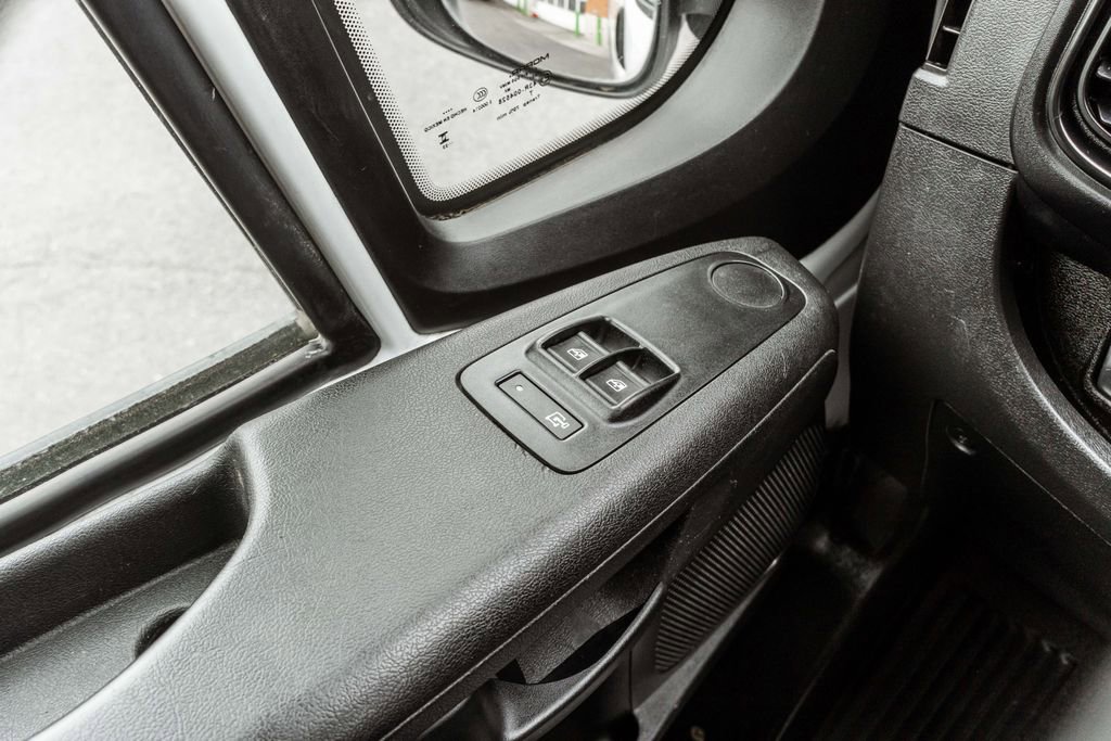 Used 2023 RAM ProMaster 2500 FWD image 13