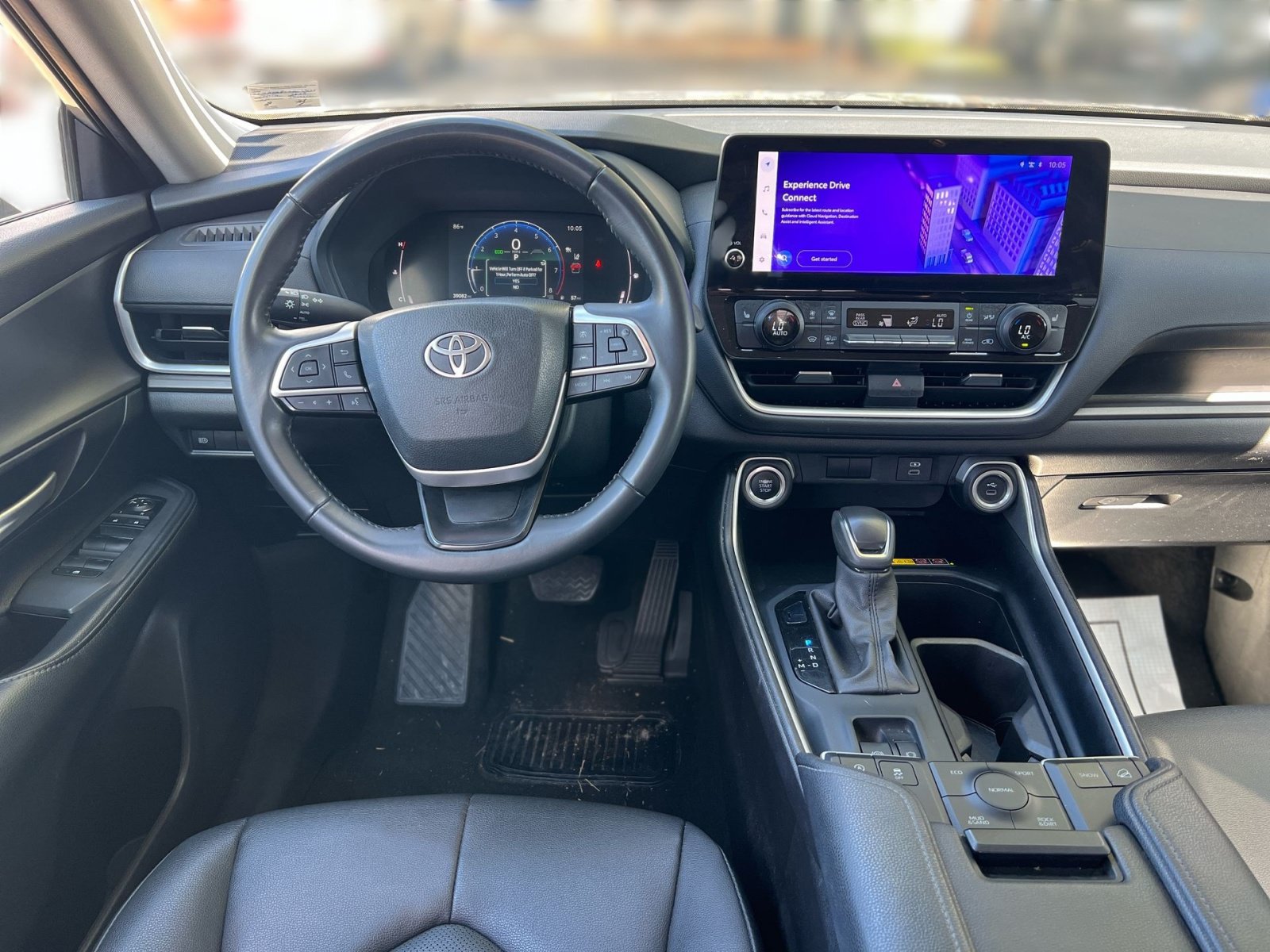 Used 2025 Toyota Grand Highlander AWD image 22